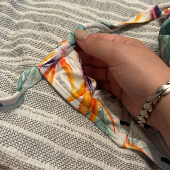 La Vie En Rose Multicolor Floral Bikini Top - Picture 3 of 5